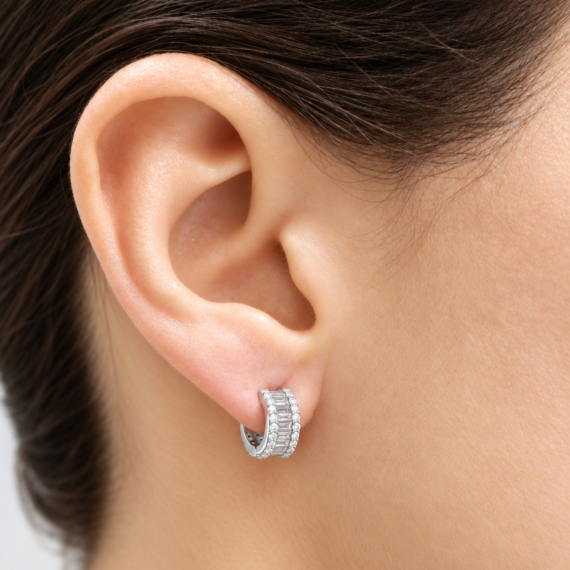 Cercei din aur alb 18K cu diamante naturale 0,99 ct