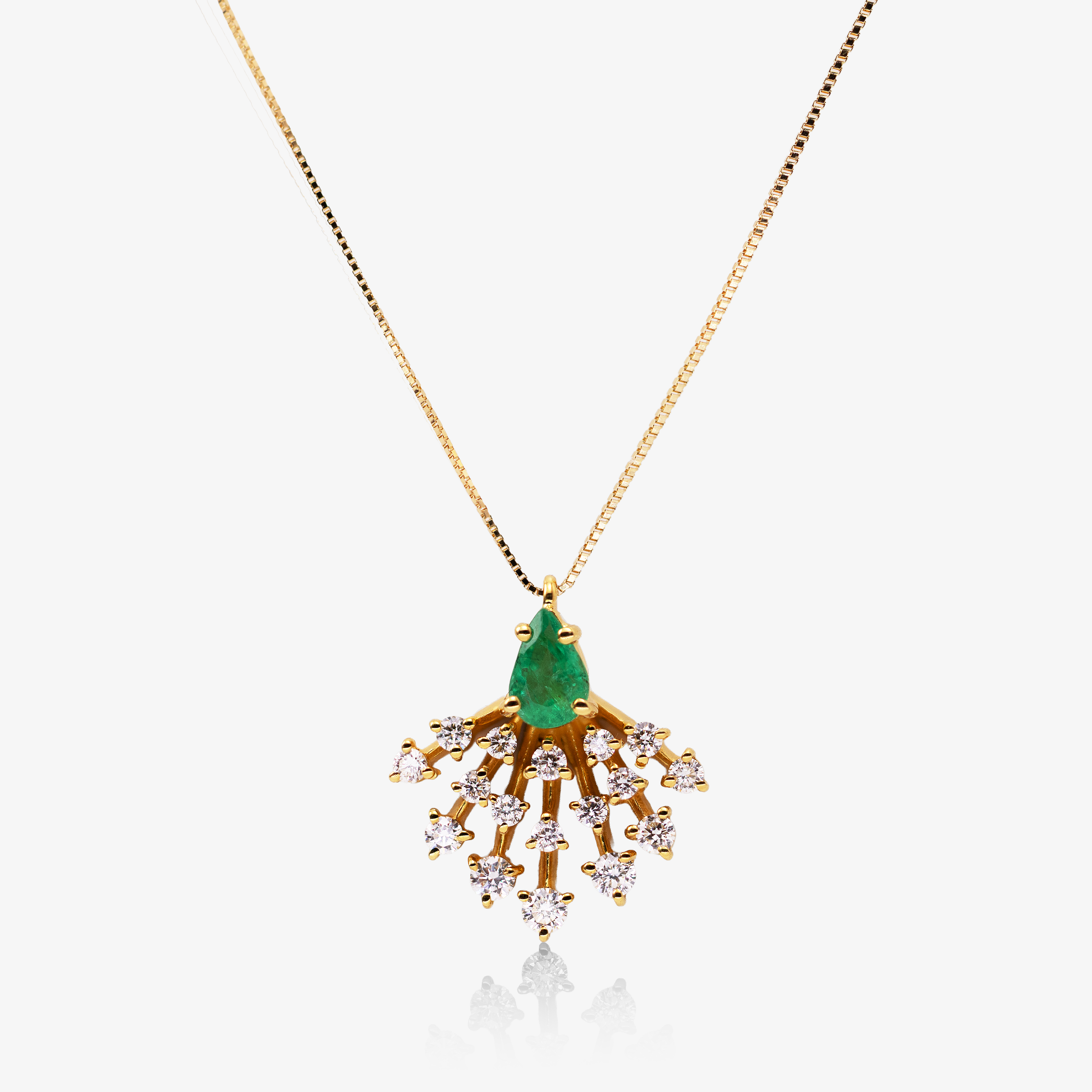 Colier aur 18k cu smarald 0.40 ct si diamante 0.44 ct