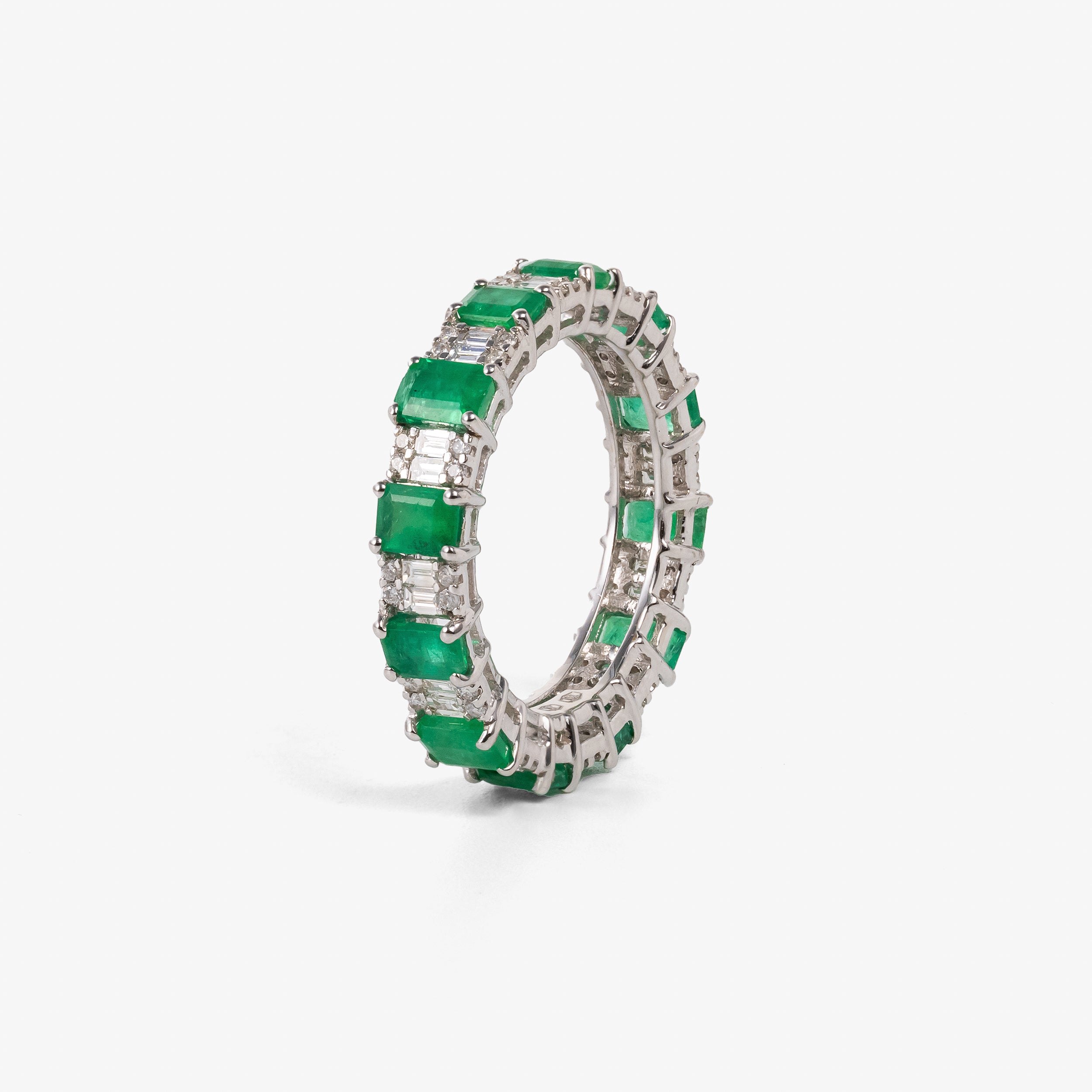 Inel eternity aur 18k cu smaralde 2.68 ct si diamante