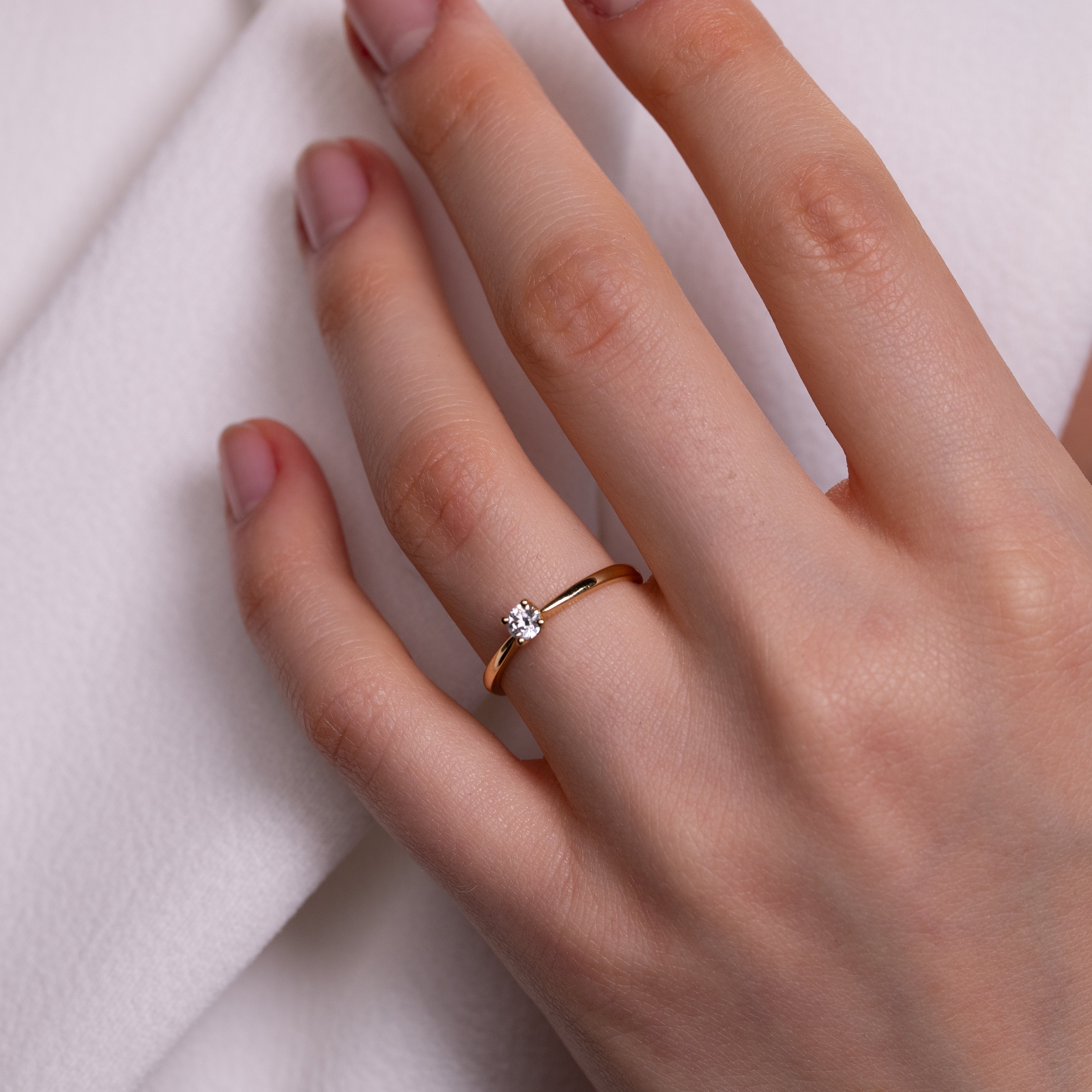 Inel de logodna din aur 18k cu diamant 0.18 ct