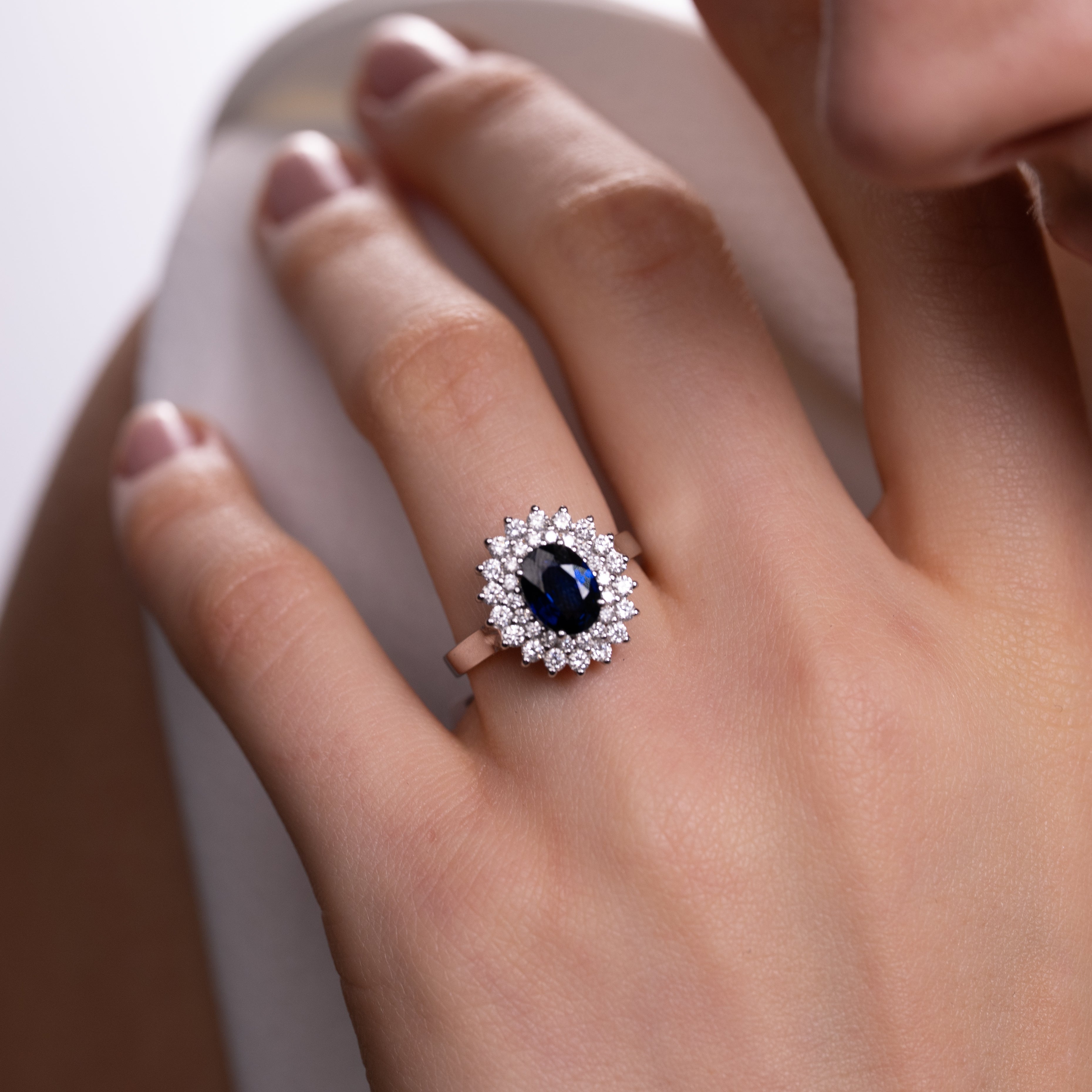 Inel aur 18k cu safir 1.47 ct si diamante 0.68 ct