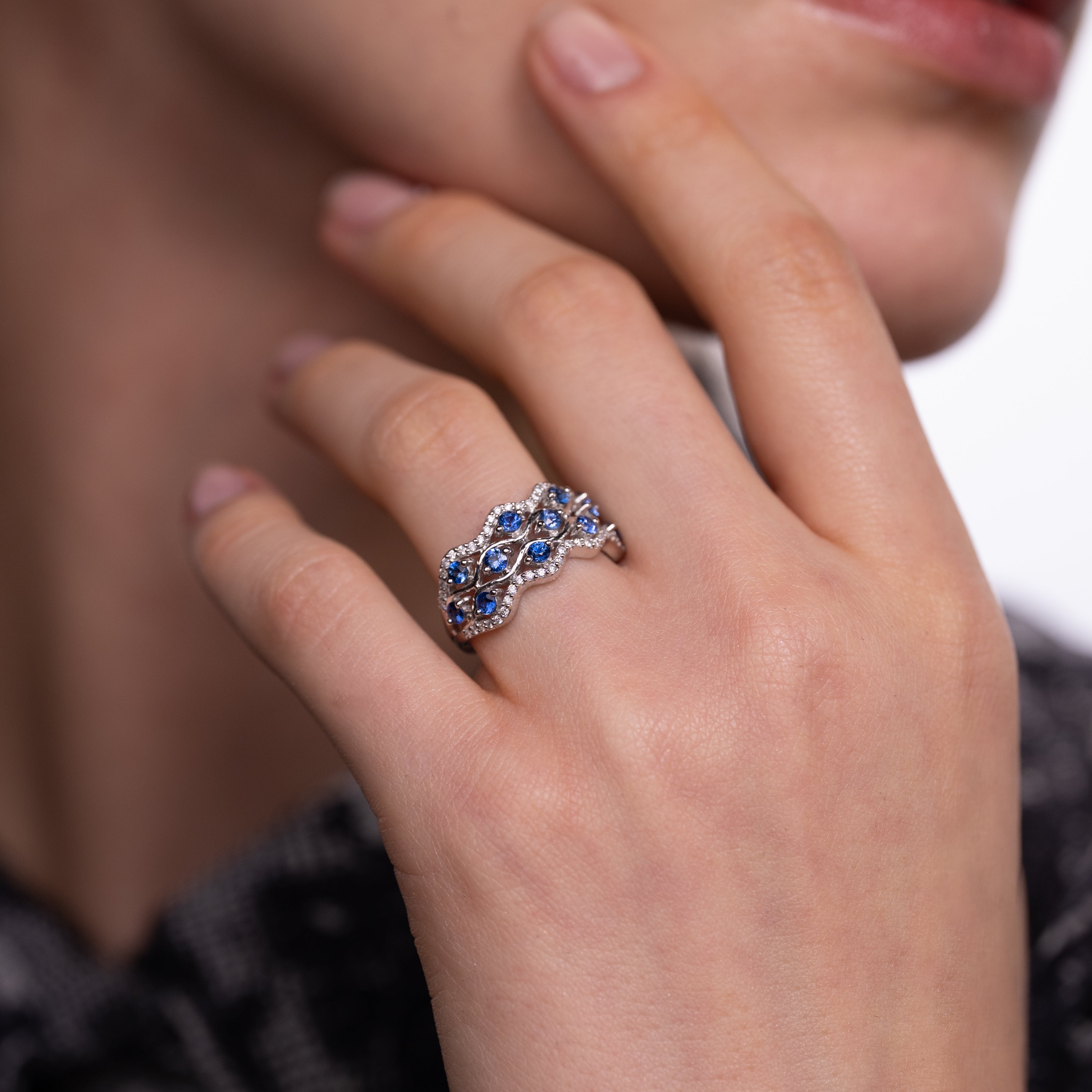 Inel aur 18k cu safire 1.06 ct si diamante