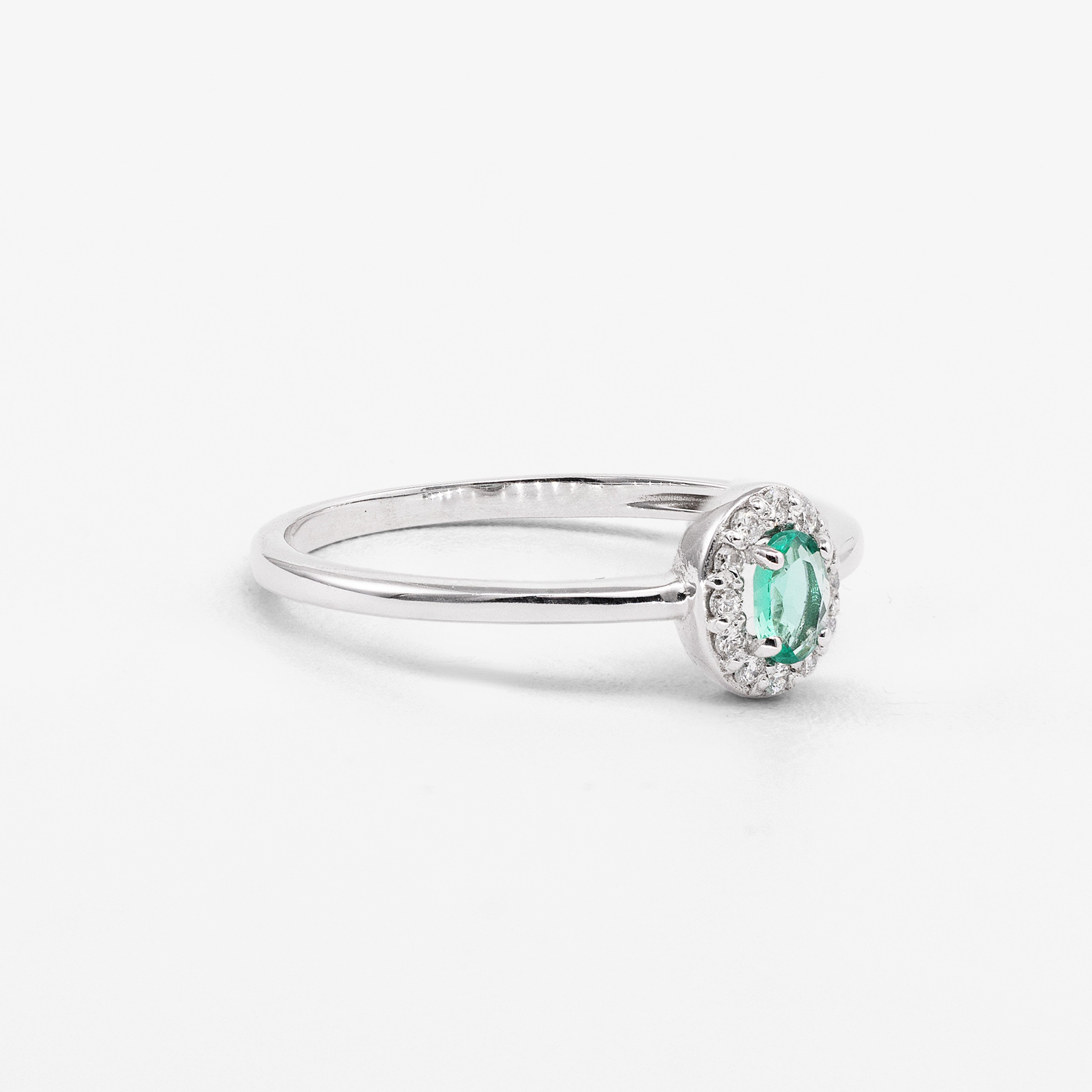 Inel aur 18k cu smarald 0.15 ct si diamante