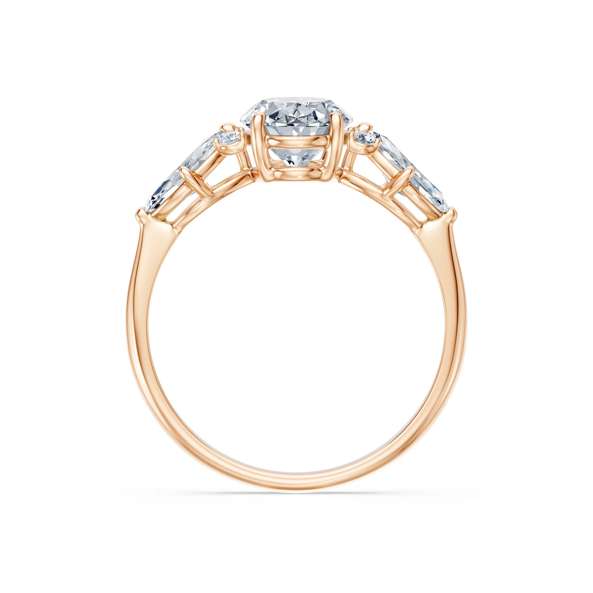 Inel de Logodnă din Aur cu Diamant Central Oval și Diamante Laterale 2,17 CT