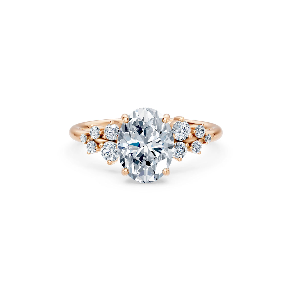 Inel de Logodnă din Aur cu Diamant Central Oval și Diamante Laterale 2,36 CT