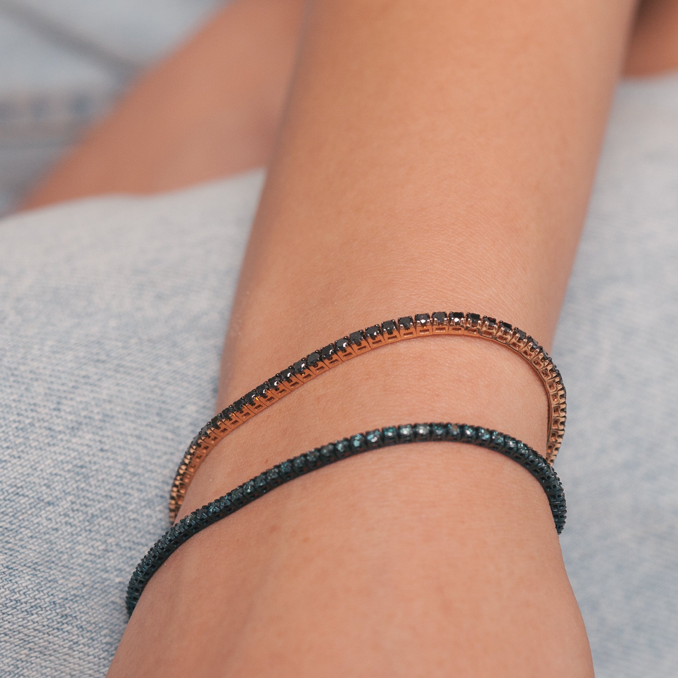 Bratara tennis aur roz 18k cu diamante negre 3.00 ct