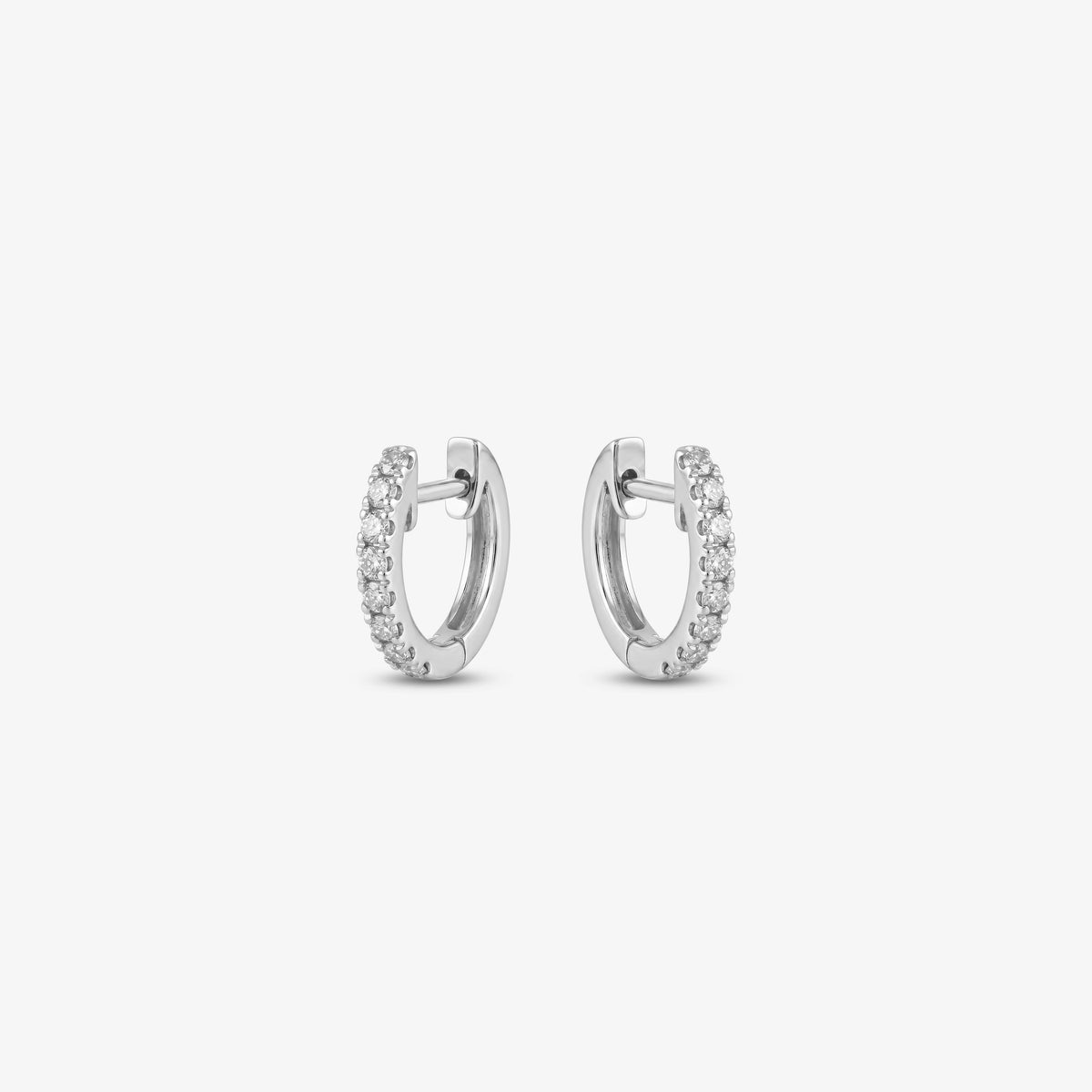 Cercei rotunzi din aur alb 18K cu diamante naturale 0,20 ct – C1E1661