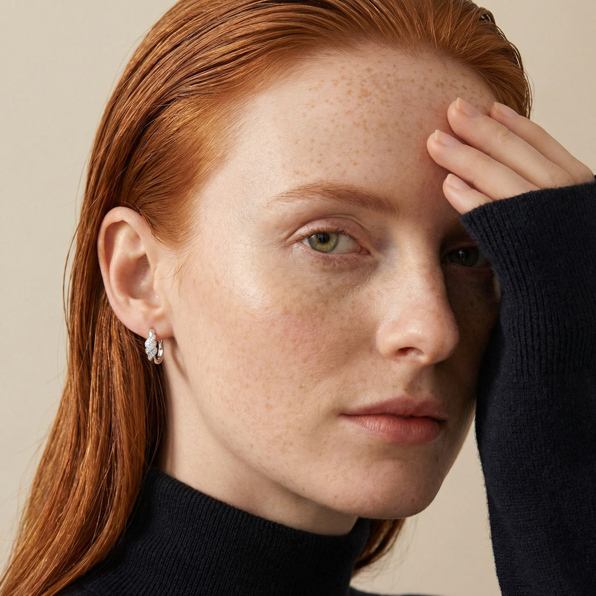 Cercei aur 18k cu diamante 0.10 ct