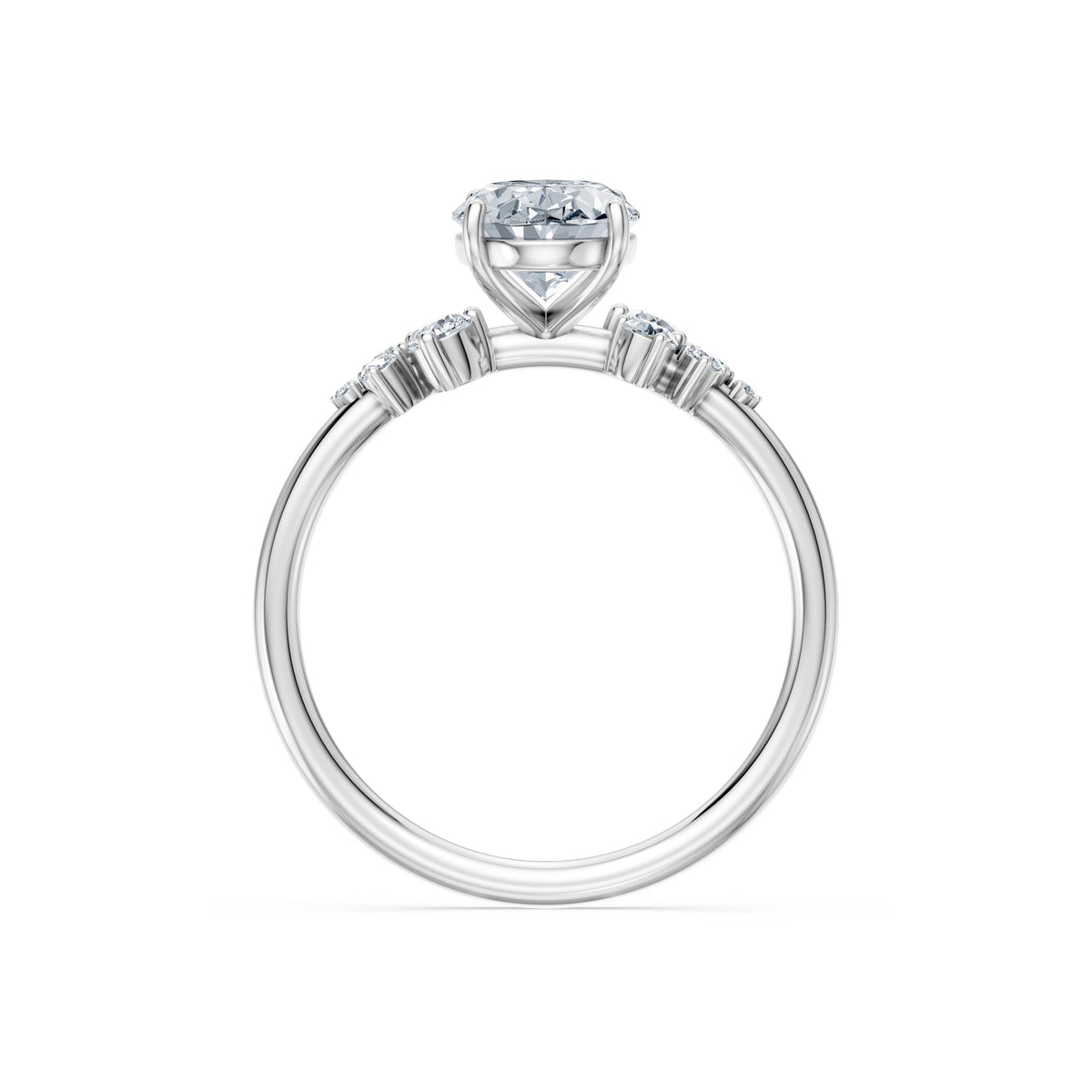 Inel de Logodnă din Aur cu Diamant Central Oval și Diamante Laterale 1,75 CT