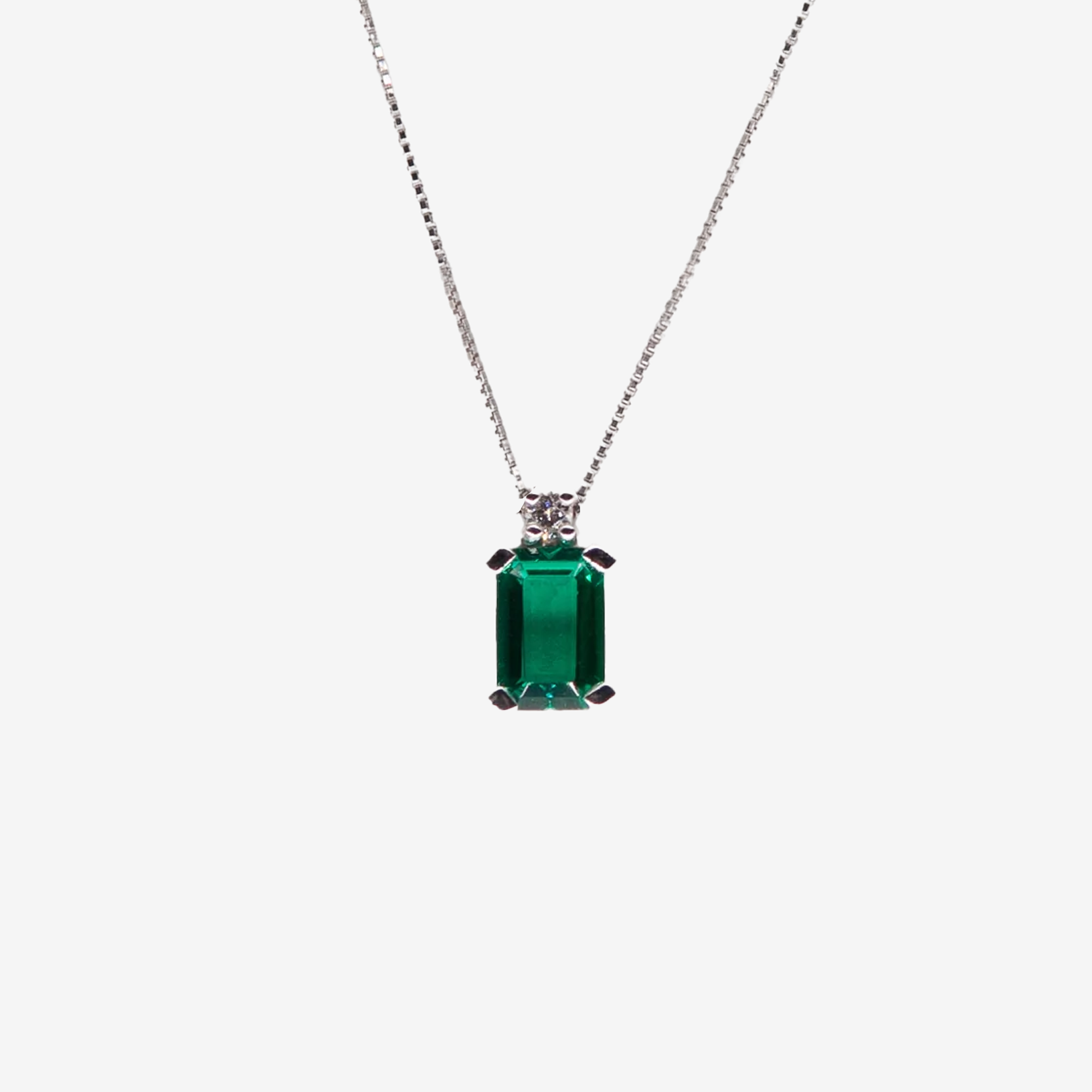 Sophie necklace with emerald and diamonds