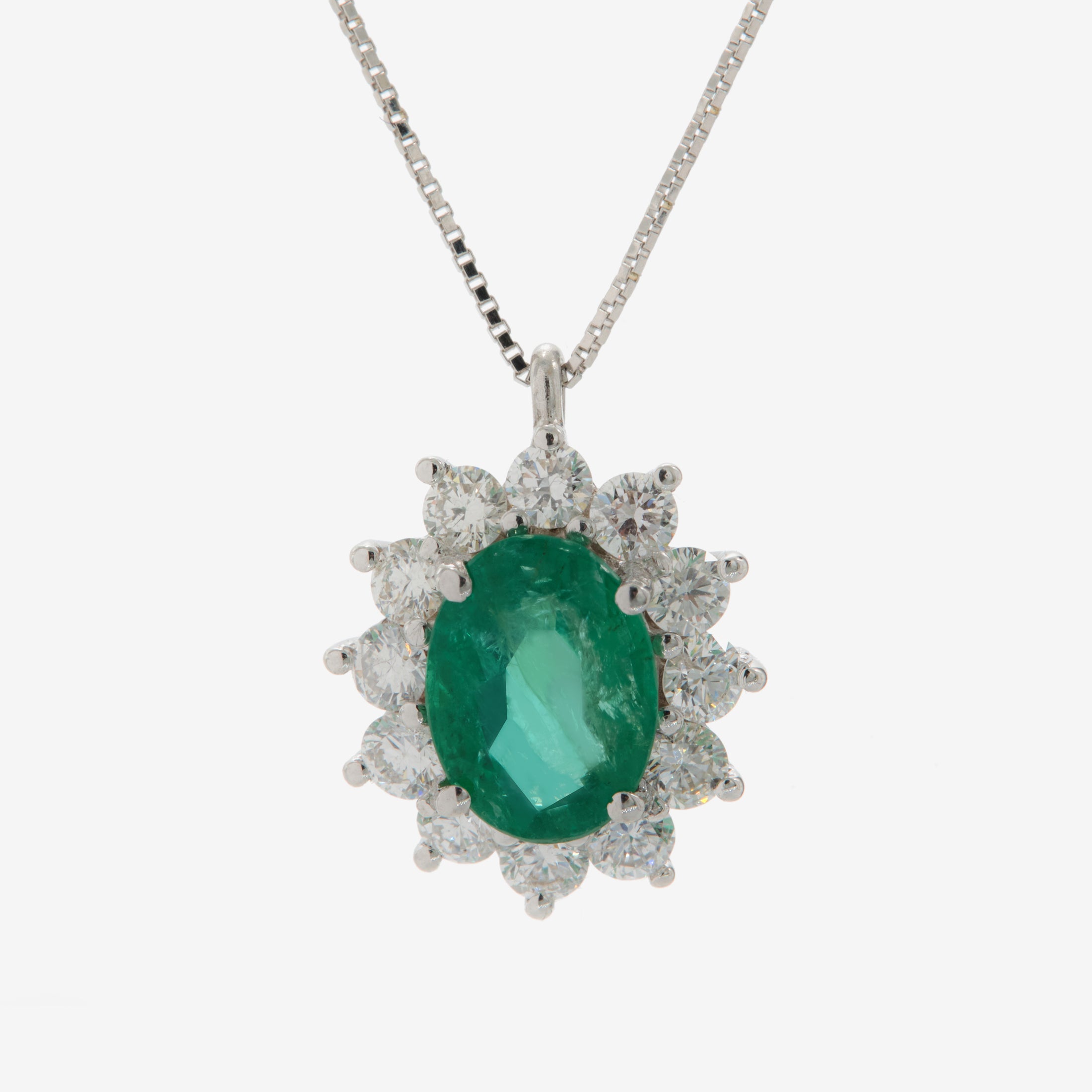 Huna necklace with emerald and diamonds