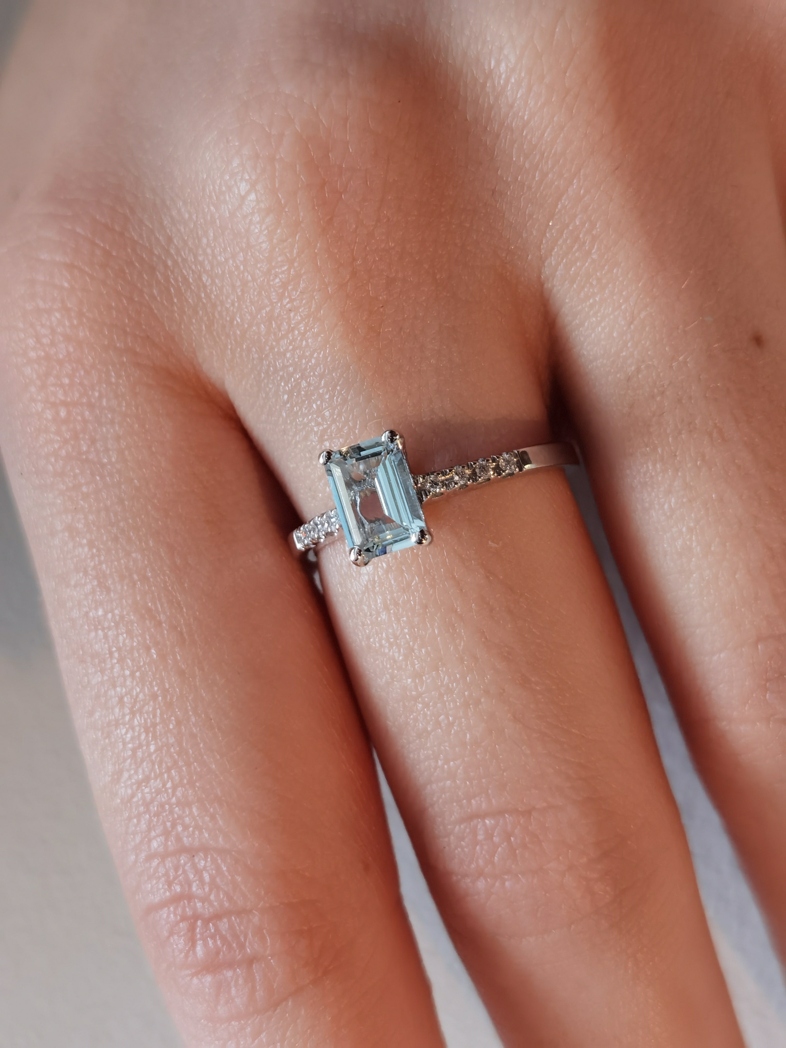 Aura Square Ring with Aquamarine and Diamonds