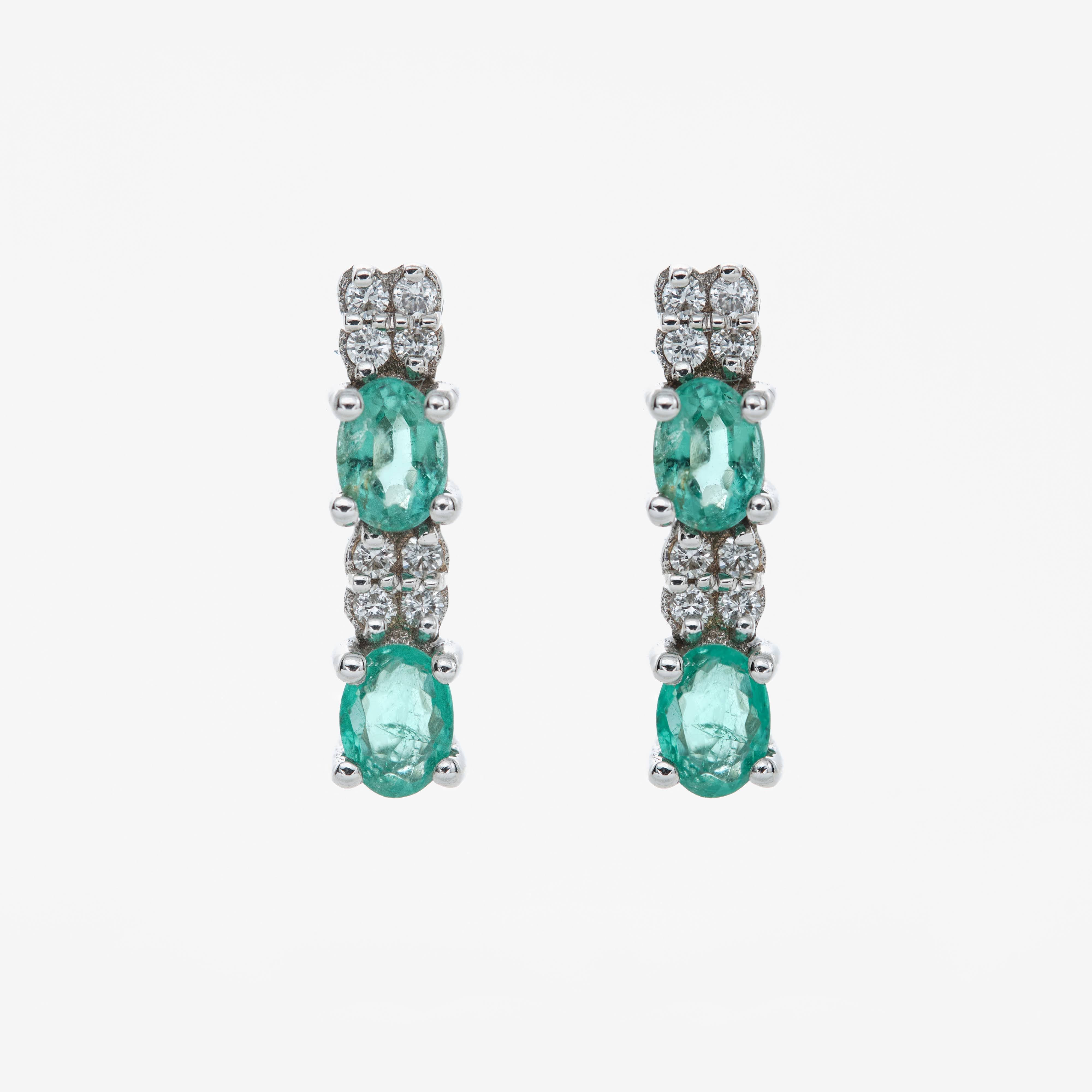 Smooth earrings with emeralds and diamonds